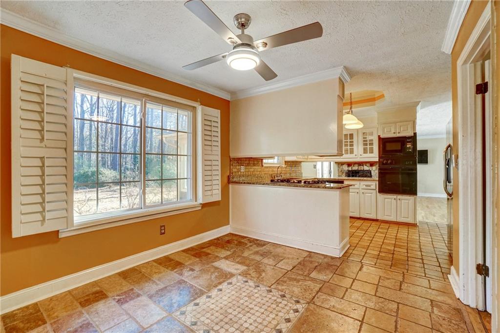 648 Cativo Drive Southwest Atlanta, GA 30311 - Photo 13 of 51