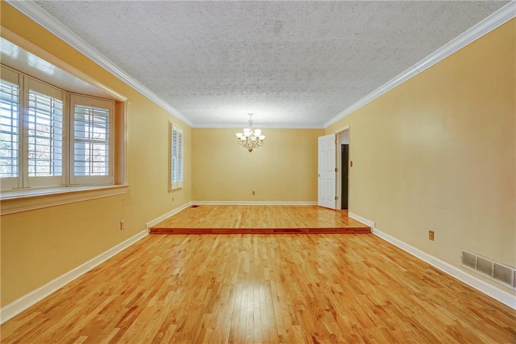 648 Cativo Drive Southwest Atlanta, GA 30311 - Photo 9 of 51