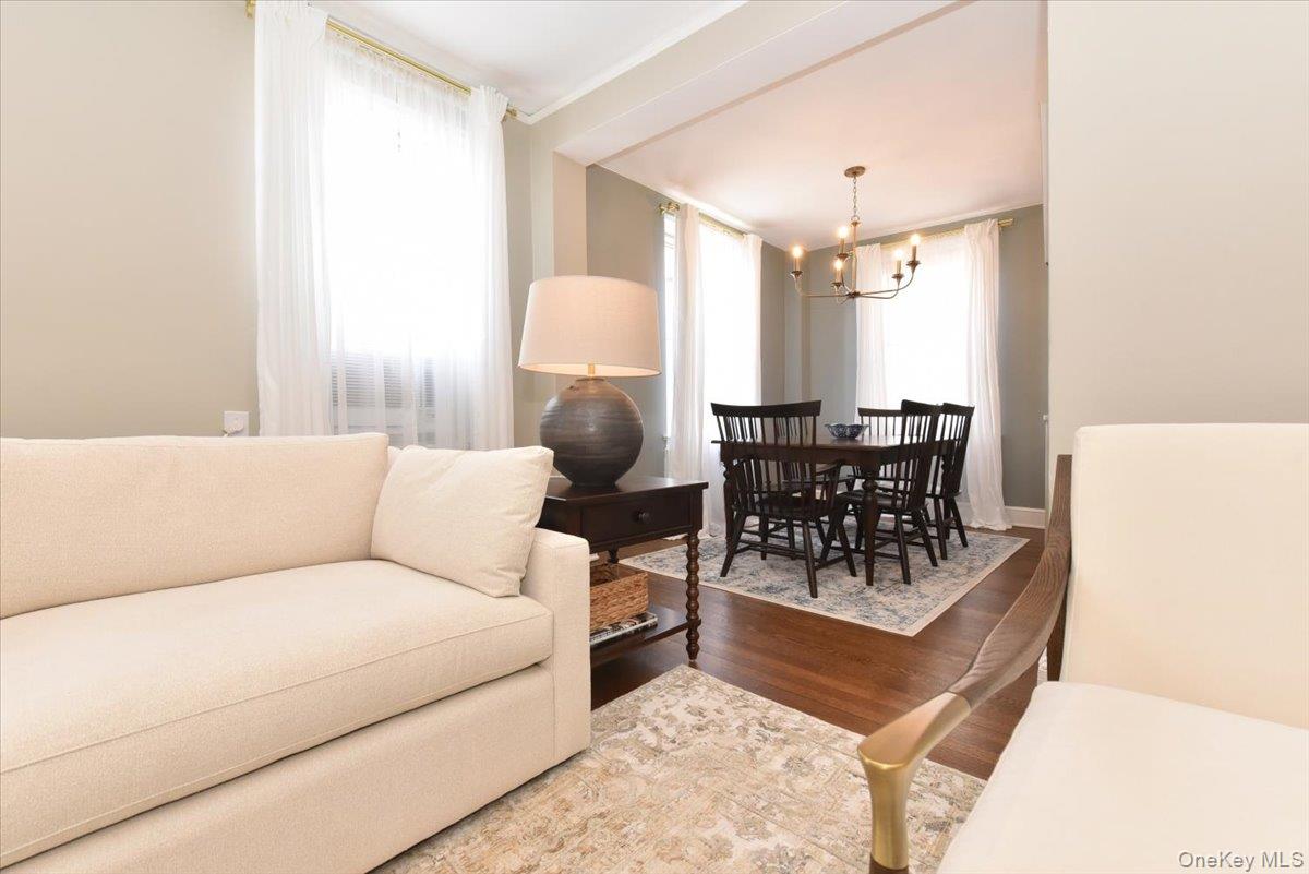 8 Barstow Road, Unit 6D Great Neck, NY 11021 - Photo 14 of 41 Living Room