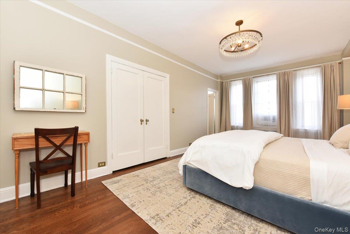 8 Barstow Road, Unit 6D Great Neck, NY 11021 - Photo 24 of 41 Bedroom