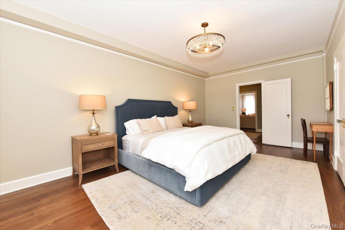 8 Barstow Road, Unit 6D Great Neck, NY 11021 - Photo 26 of 41 Bedroom