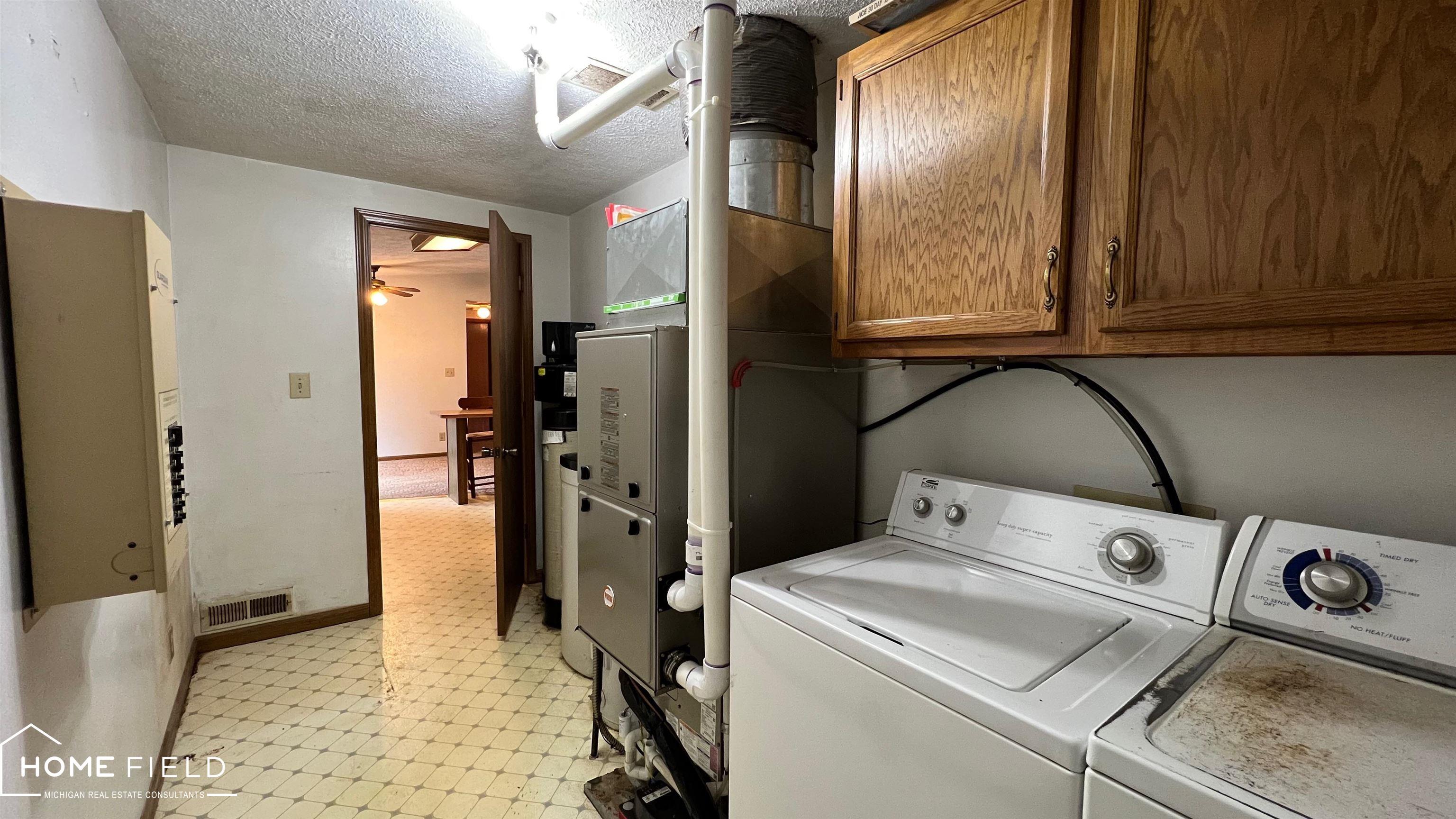 9936 Godfrey Road Bancroft, MI 48414 - Photo 20 of 37 50125597-19.JPG