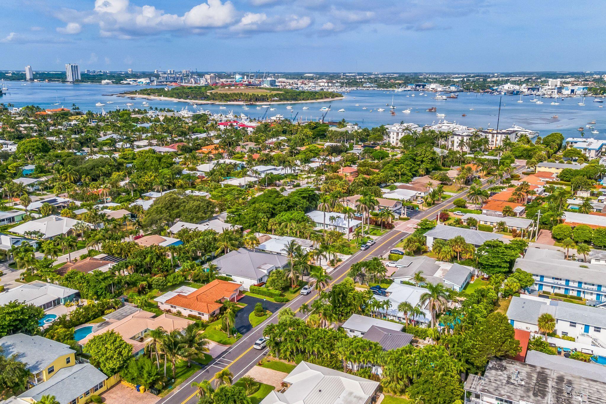 226 Bamboo Road Palm Beach Shores, FL 33404 - Photo 35 of 39 a view of lake and city
