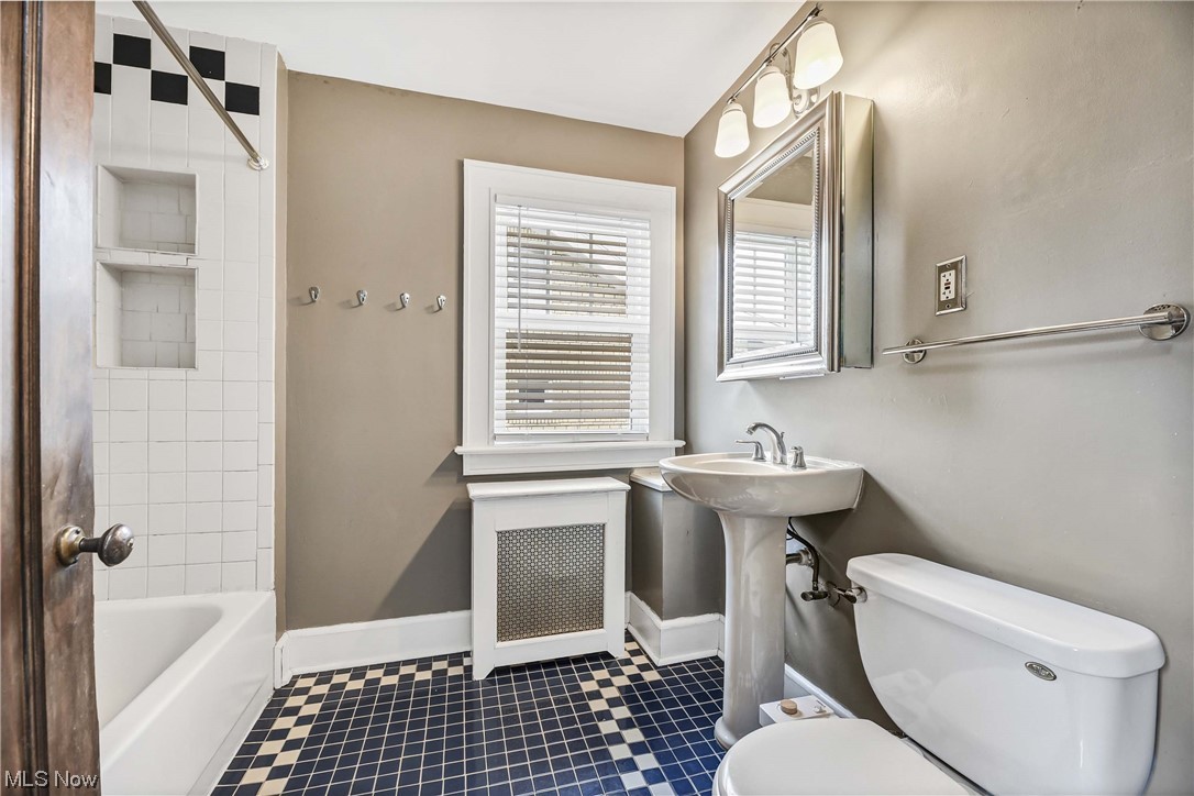 14552 Superior Road Cleveland Heights, OH 44118 - Photo 21 of 35