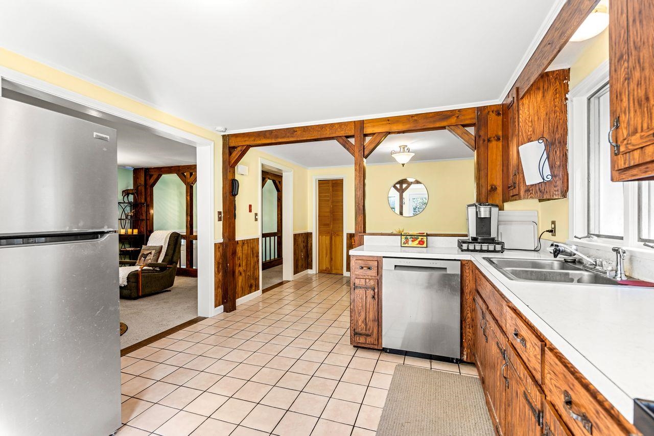 37 Baboosic Lake Road Amherst, NH 03031 - Photo 11 of 47