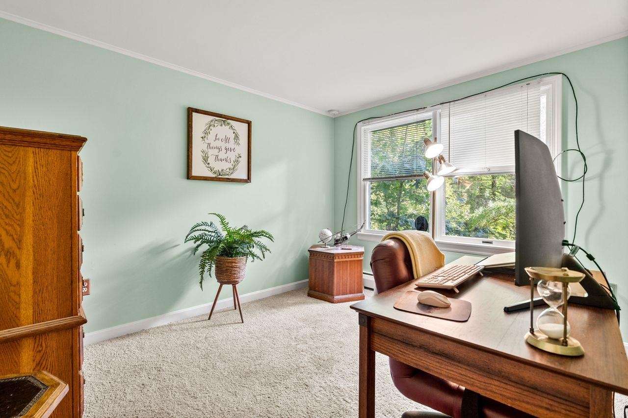 37 Baboosic Lake Road Amherst, NH 03031 - Photo 21 of 47