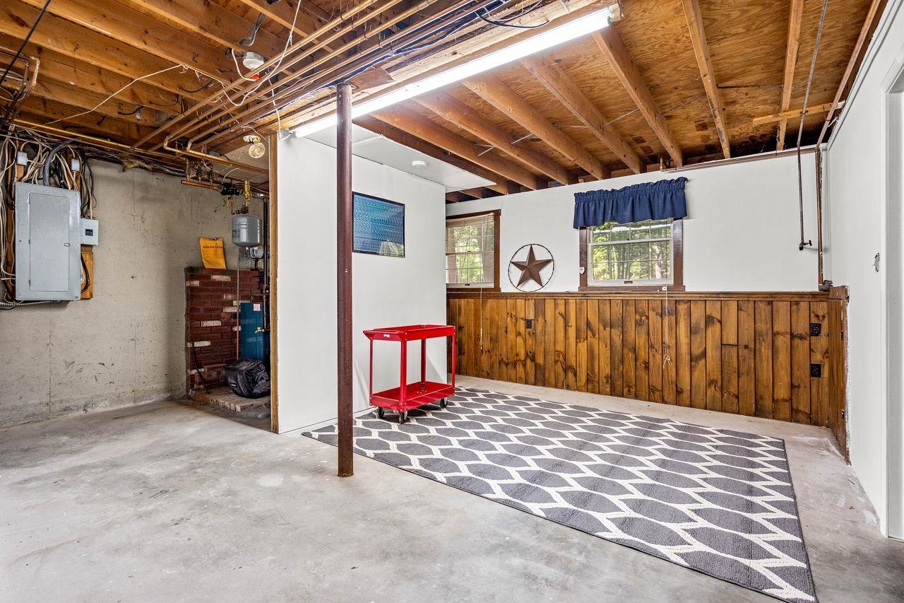 37 Baboosic Lake Road Amherst, NH 03031 - Photo 23 of 47