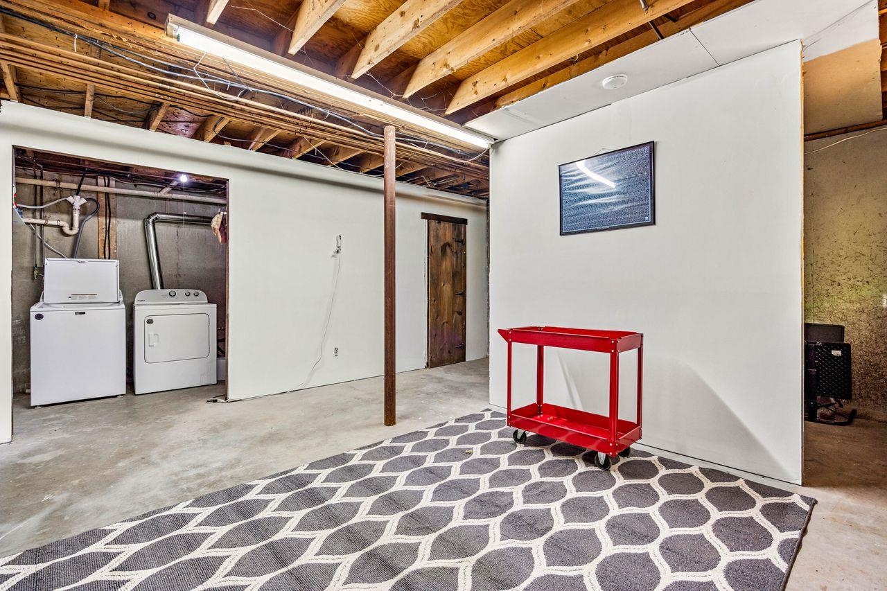 37 Baboosic Lake Road Amherst, NH 03031 - Photo 24 of 47