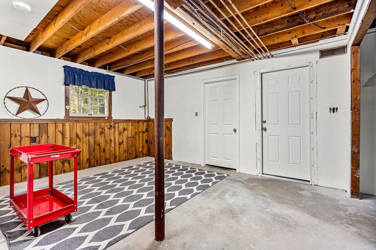 37 Baboosic Lake Road Amherst, NH 03031 - Photo 25 of 47