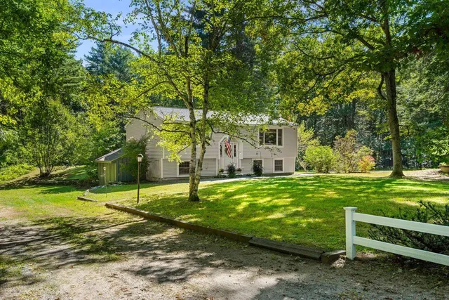 $510,000 | 37 Baboosic Lake Road, Amherst, NH 03031