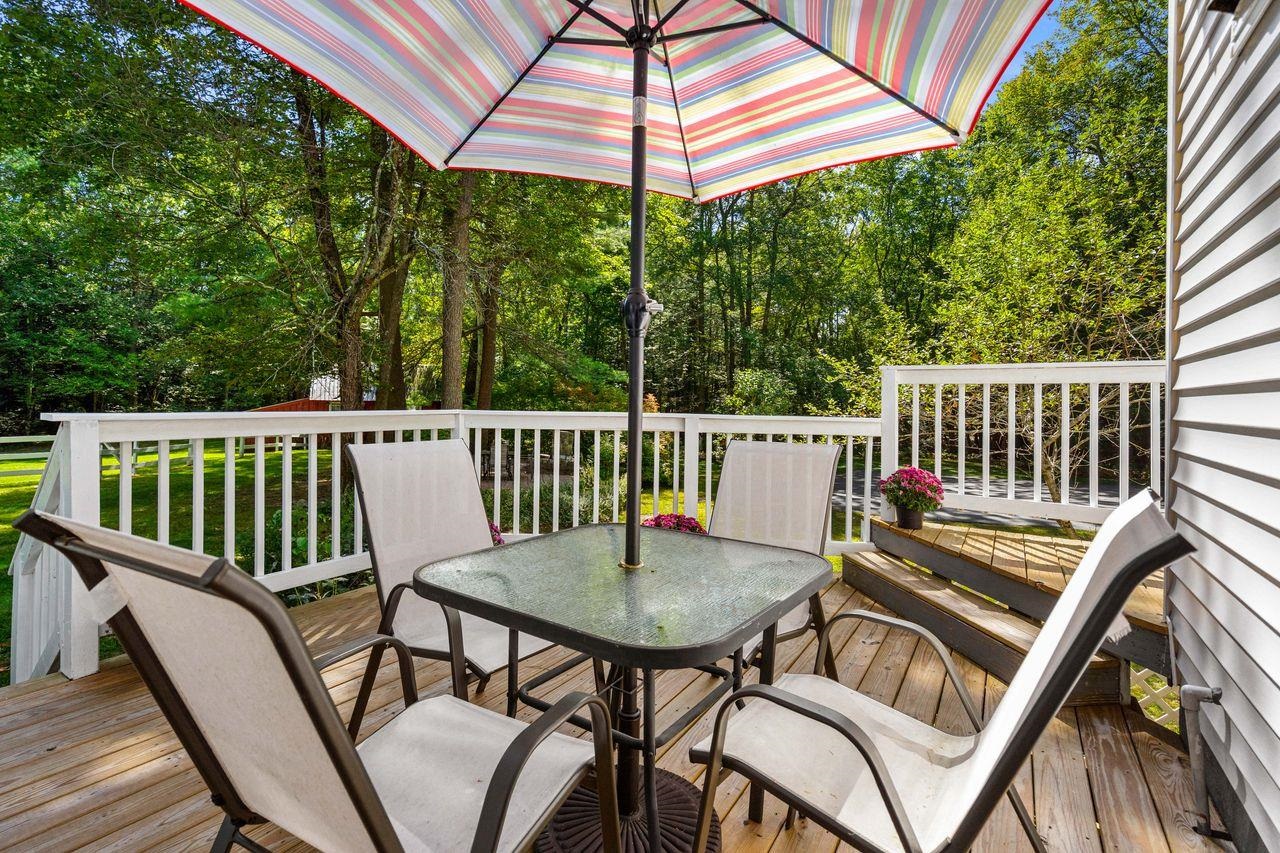 37 Baboosic Lake Road Amherst, NH 03031 - Photo 31 of 47