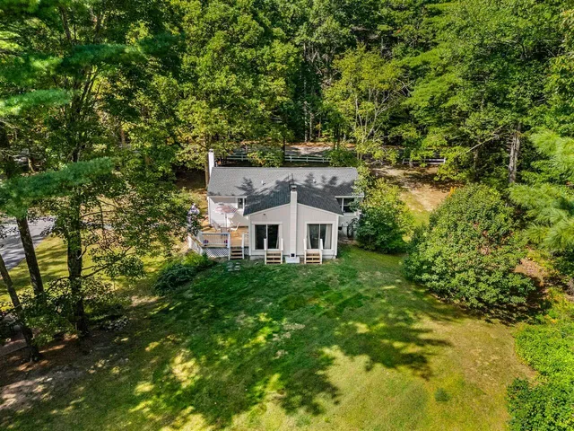 $510,000 | 37 Baboosic Lake Road, Amherst, NH 03031