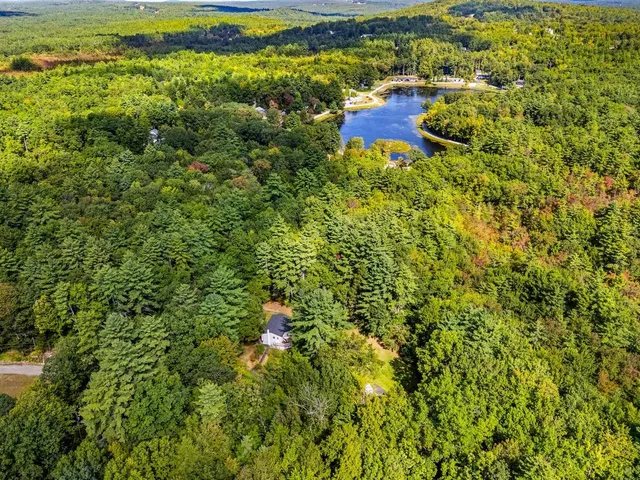 $510,000 | 37 Baboosic Lake Road, Amherst, NH 03031