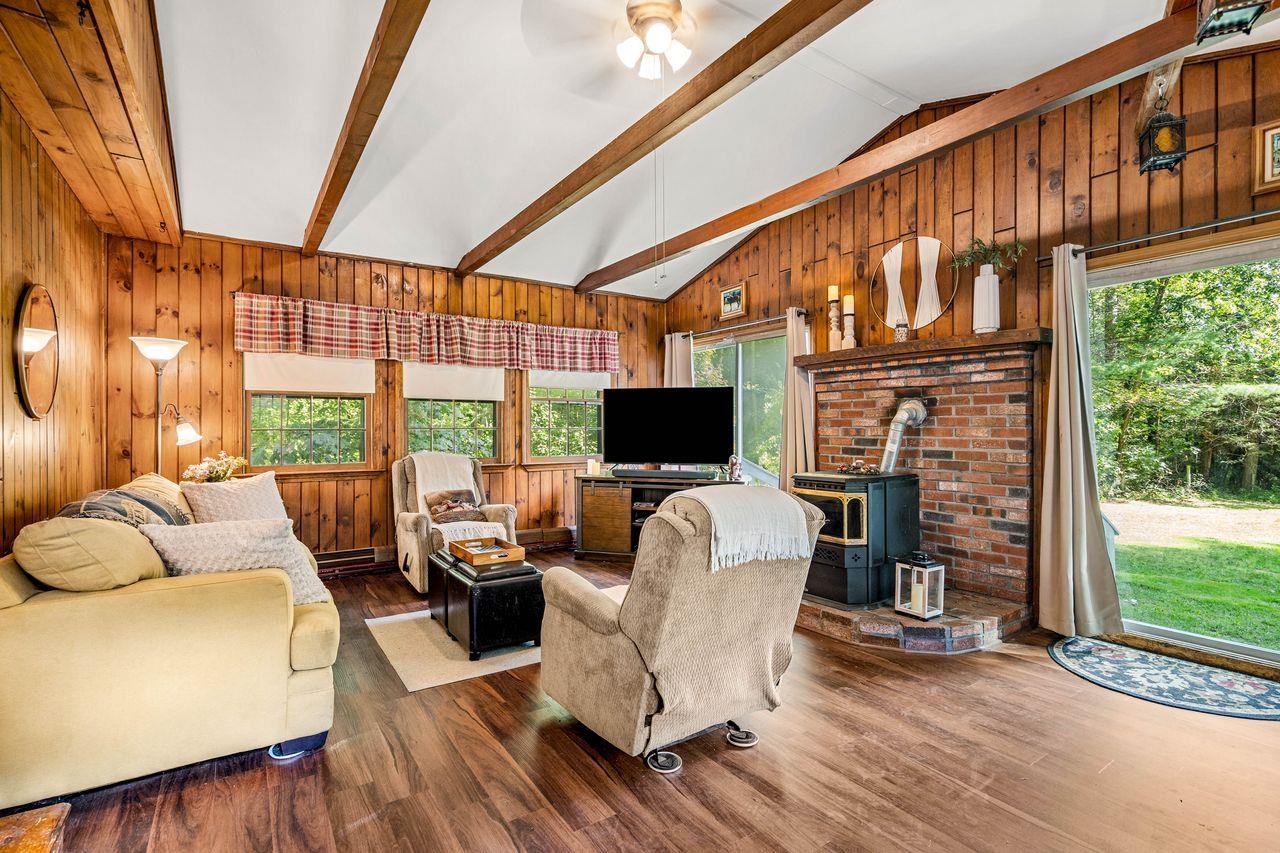 37 Baboosic Lake Road Amherst, NH 03031 - Photo 5 of 47