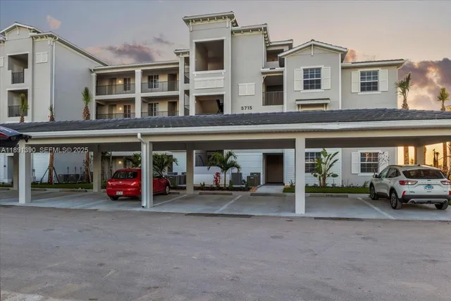 $2,200 | 5715 Double Eagle Circle, Unit 4446, Ave Maria, FL 34142