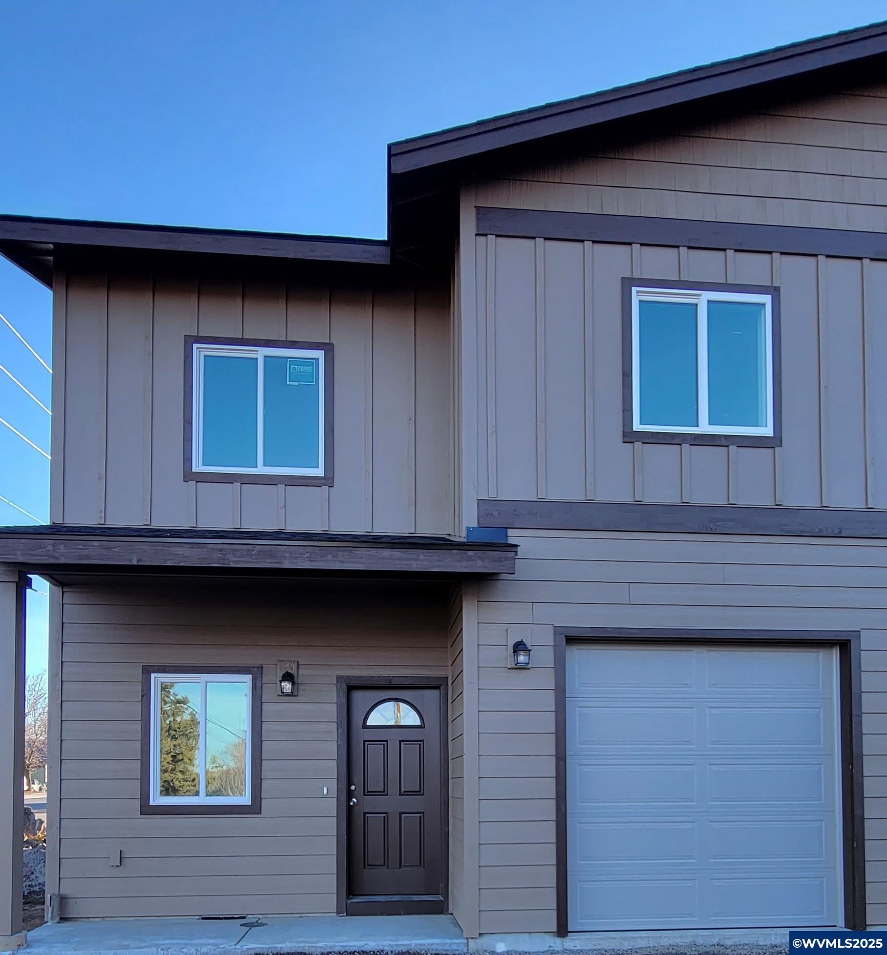 2141 Southwest 19th Street Redmond, OR 97756 - Photo 7 of 21