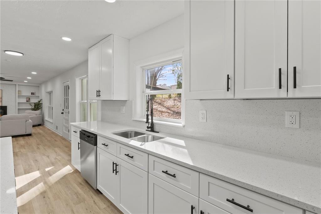 2219 Riverbrook Road Decatur, GA 30035 - Photo 12 of 40