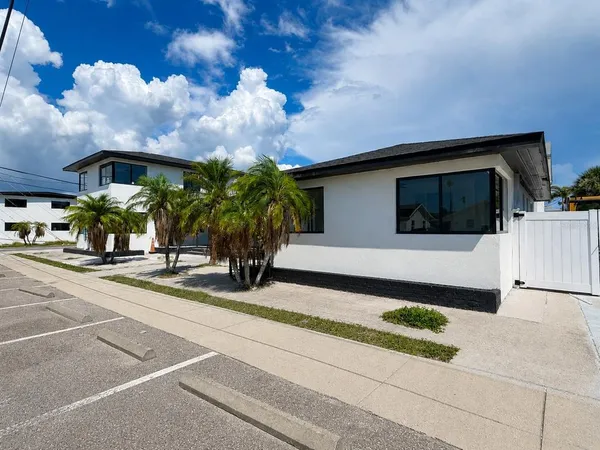 $2,500 | 600 Corey Avenue, St. Pete Beach, FL 33706