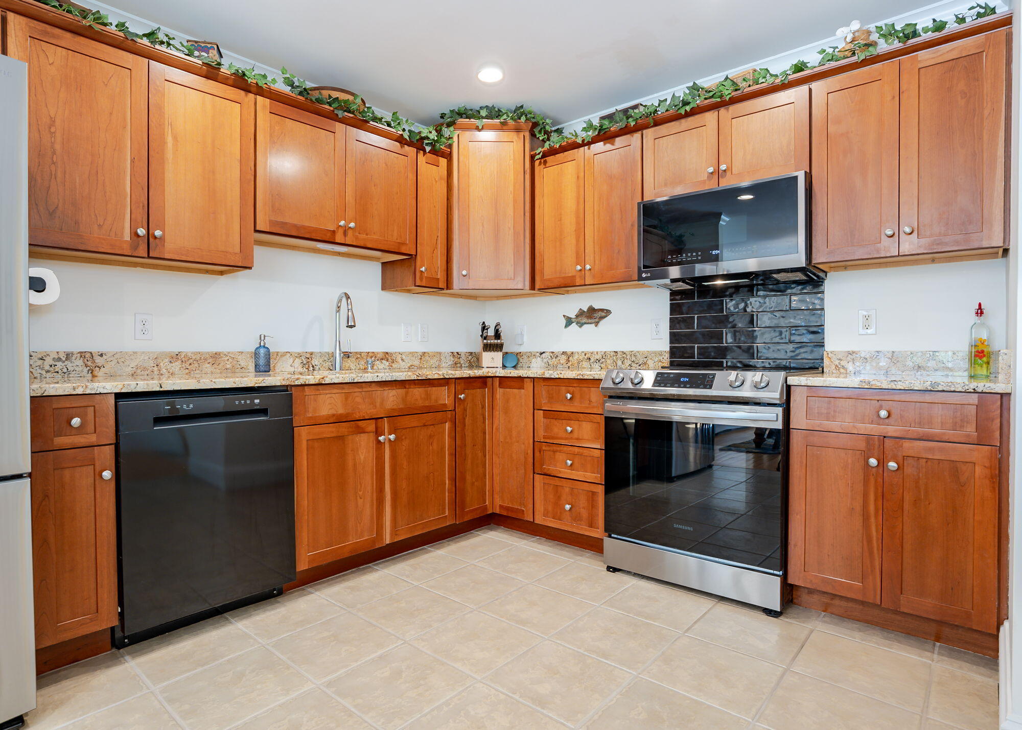 178 Ridge Road, Unit 26 Portland, ME 04103 - Photo 4 of 57 178RidgeRd#26-Portland-03