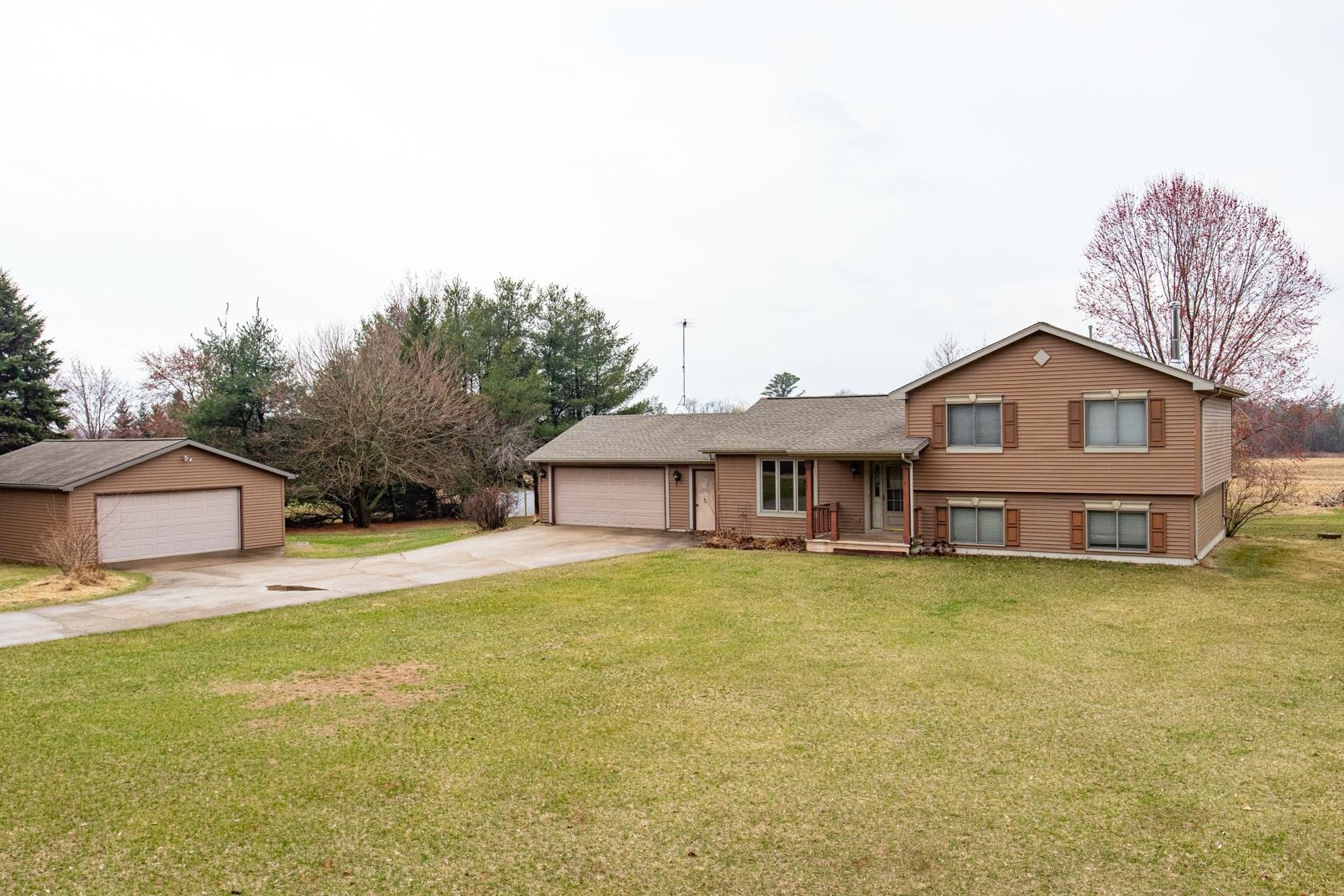 N6677 37th Avenue Fremont, WI 54940 - Photo 3 of 31