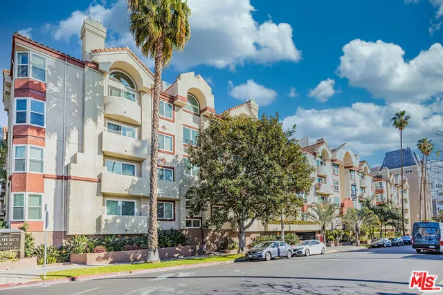 $625,000 | 620 South Gramercy Place, Unit 301, Los Angeles, CA 90010