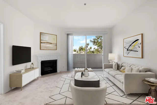 $625,000 | 620 South Gramercy Place, Unit 301, Los Angeles, CA 90010