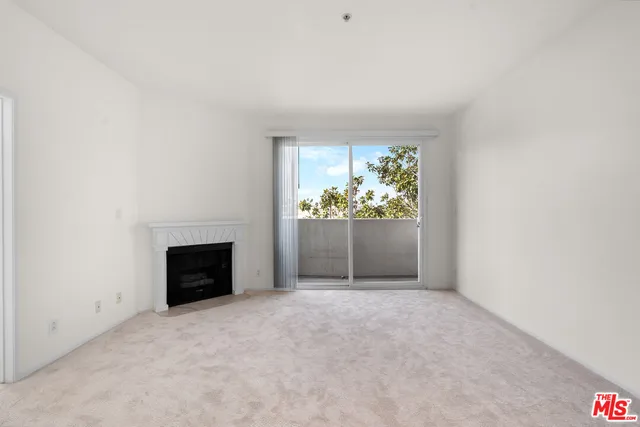 $625,000 | 620 South Gramercy Place, Unit 301, Los Angeles, CA 90010