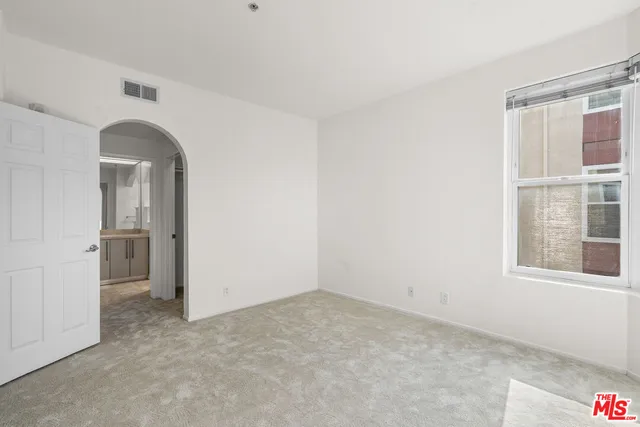 $625,000 | 620 South Gramercy Place, Unit 301, Los Angeles, CA 90010