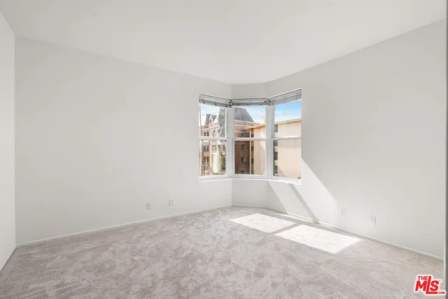 $625,000 | 620 South Gramercy Place, Unit 301, Los Angeles, CA 90010