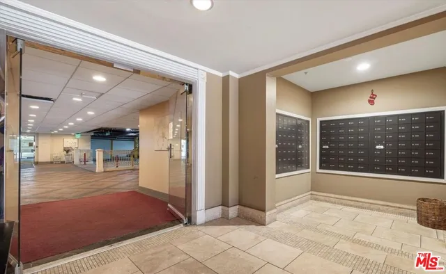 $625,000 | 620 South Gramercy Place, Unit 301, Los Angeles, CA 90010