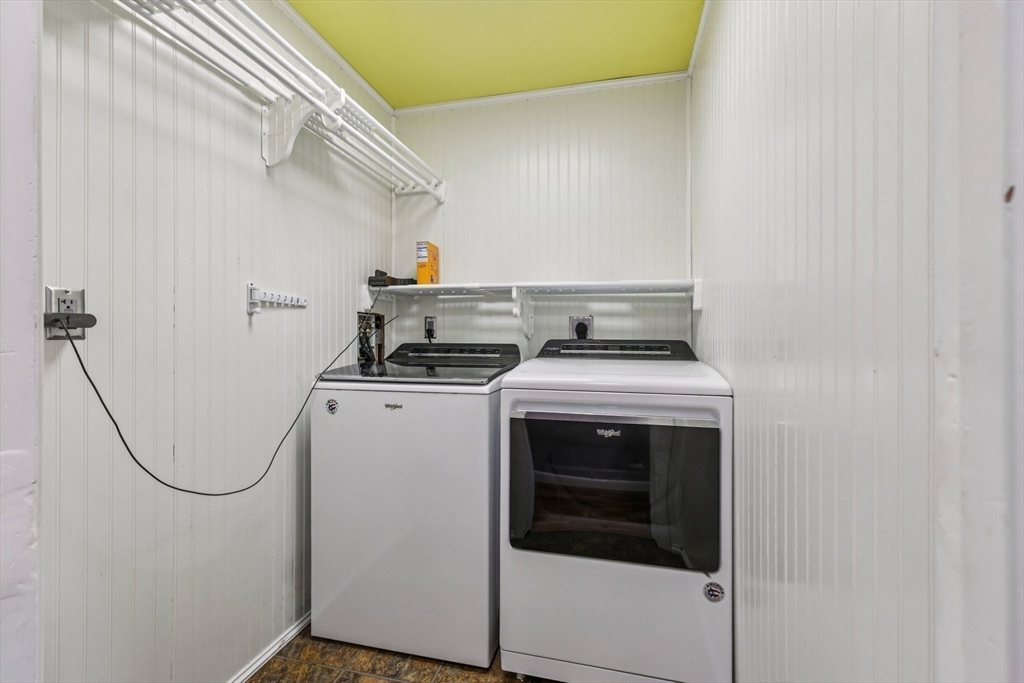19 Cross Road Boxford, MA 01921 - Photo 17 of 41 a utility room with dryer and washer