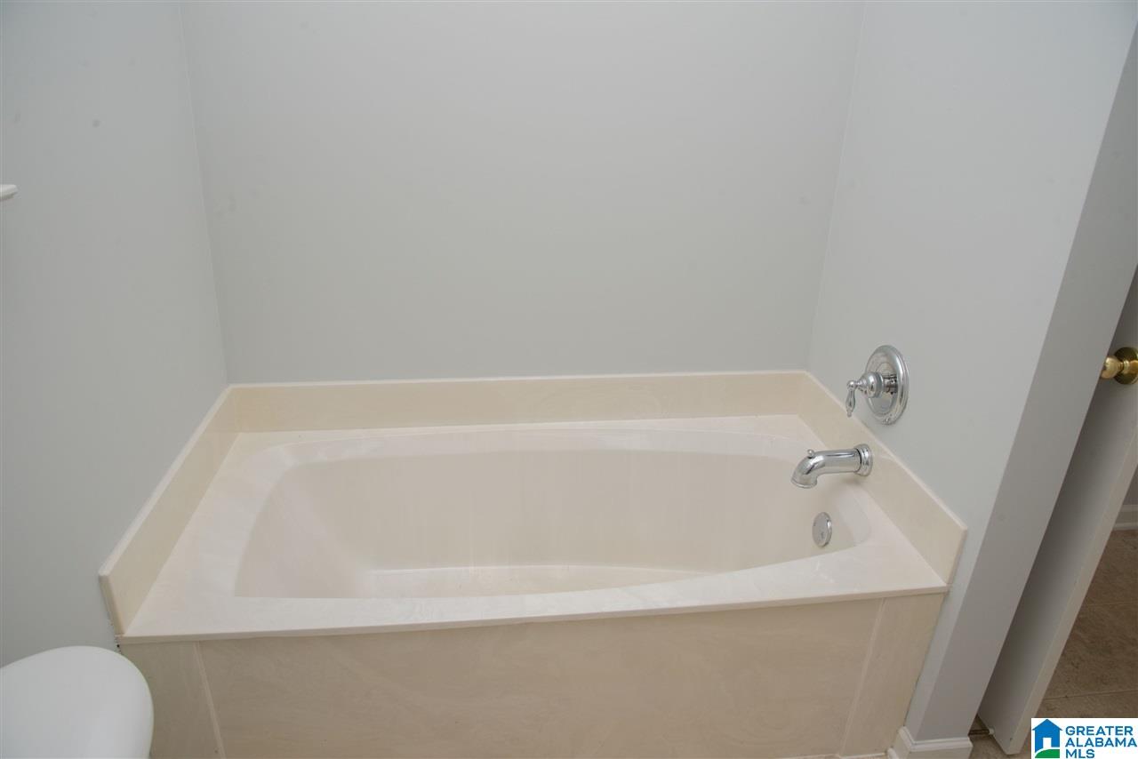 2272 Ridgemont Drive Birmingham, AL 35244 - Photo 14 of 20