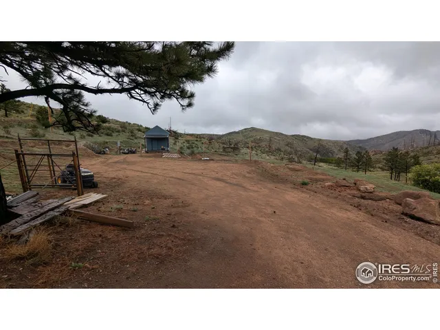 a black and white photo of a road