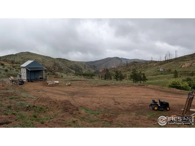 a black and white photo of a house