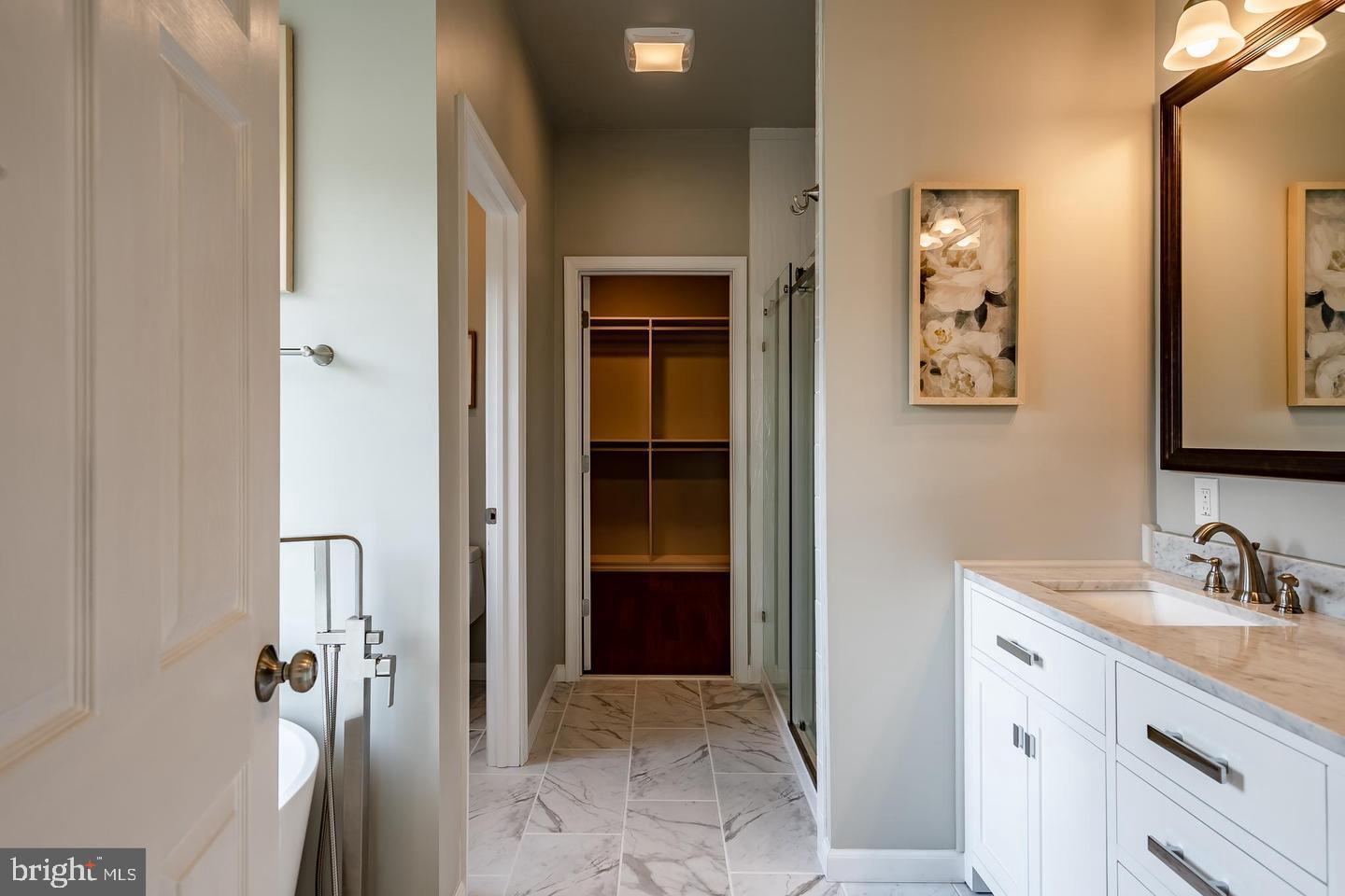 198 Cross Road Gilbertsville, PA 19525 - Photo 17 of 29 Designer main bathroom with modern finishes.