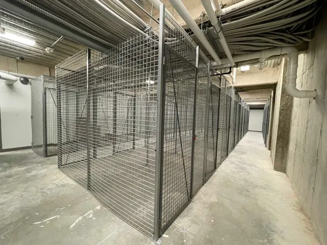 $2,006 | 409 Elm Street, Unit 212, Manchester, NH 03101