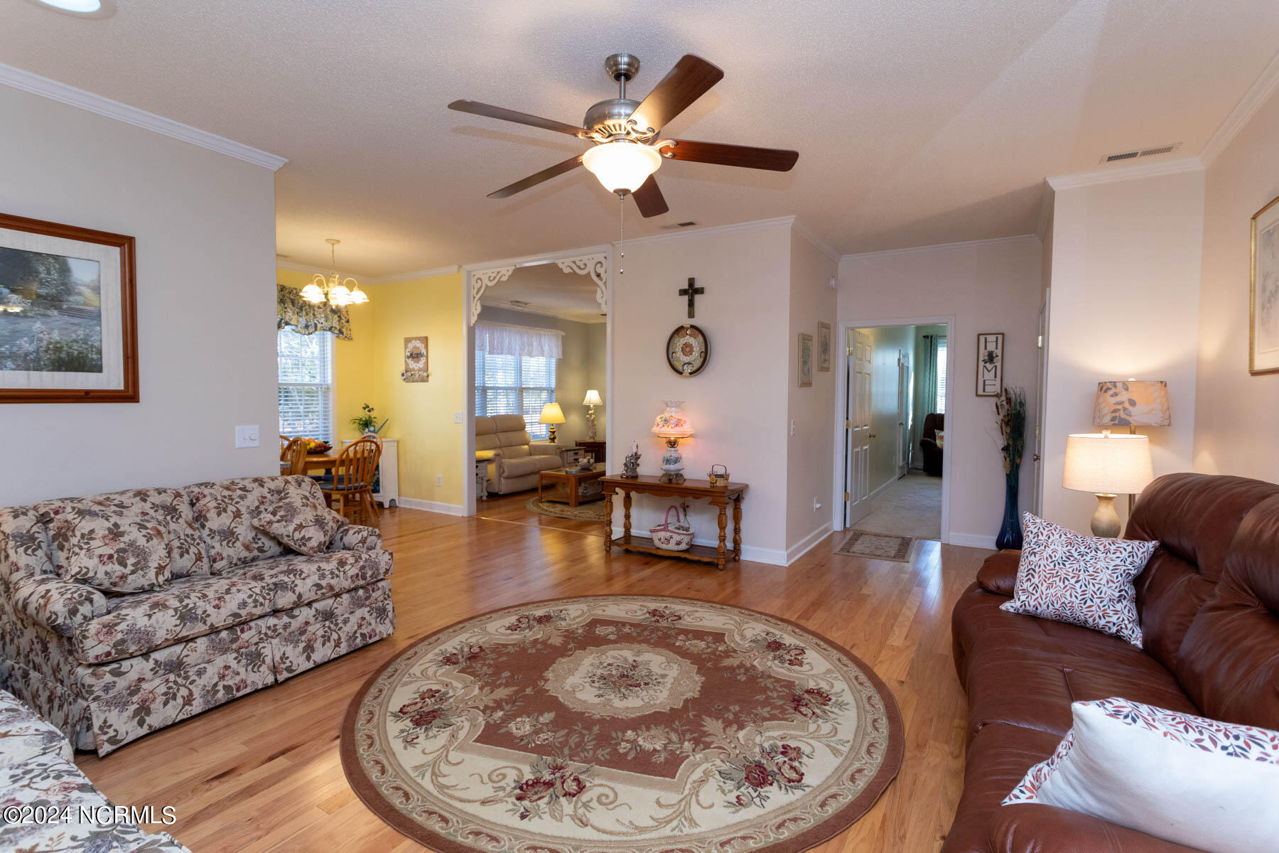 325 Pinehurst Trace Drive Pinehurst, NC 28374 - Photo 11 of 33 living room1-1