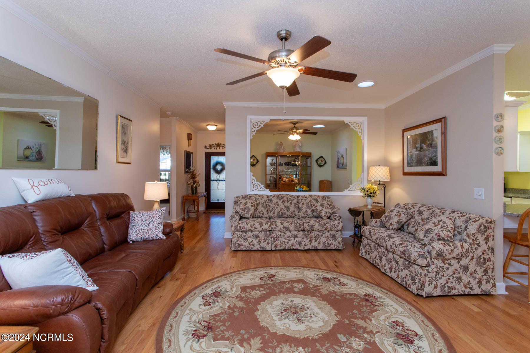325 Pinehurst Trace Drive Pinehurst, NC 28374 - Photo 13 of 33 living room4-1