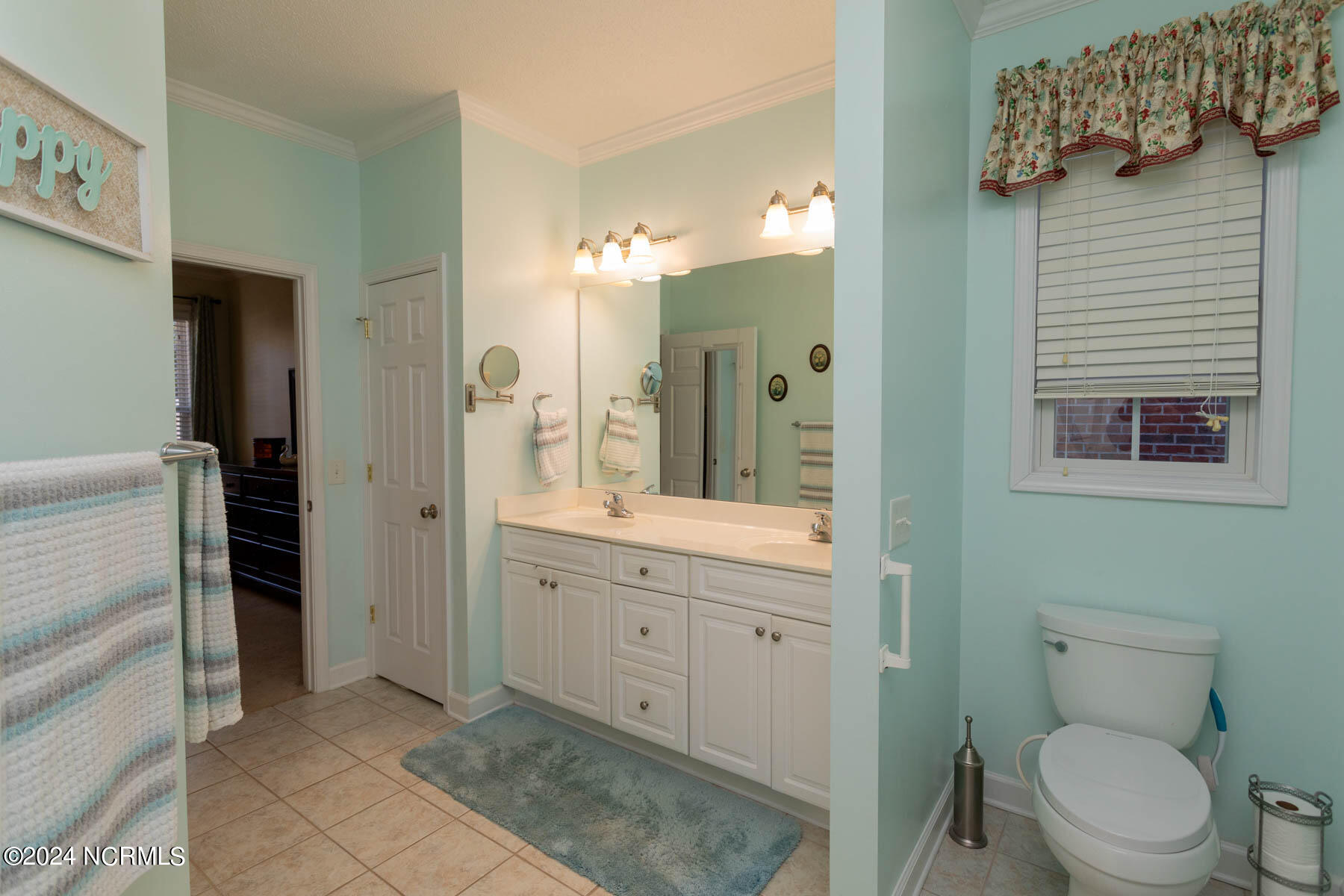 325 Pinehurst Trace Drive Pinehurst, NC 28374 - Photo 17 of 33 primary bath3