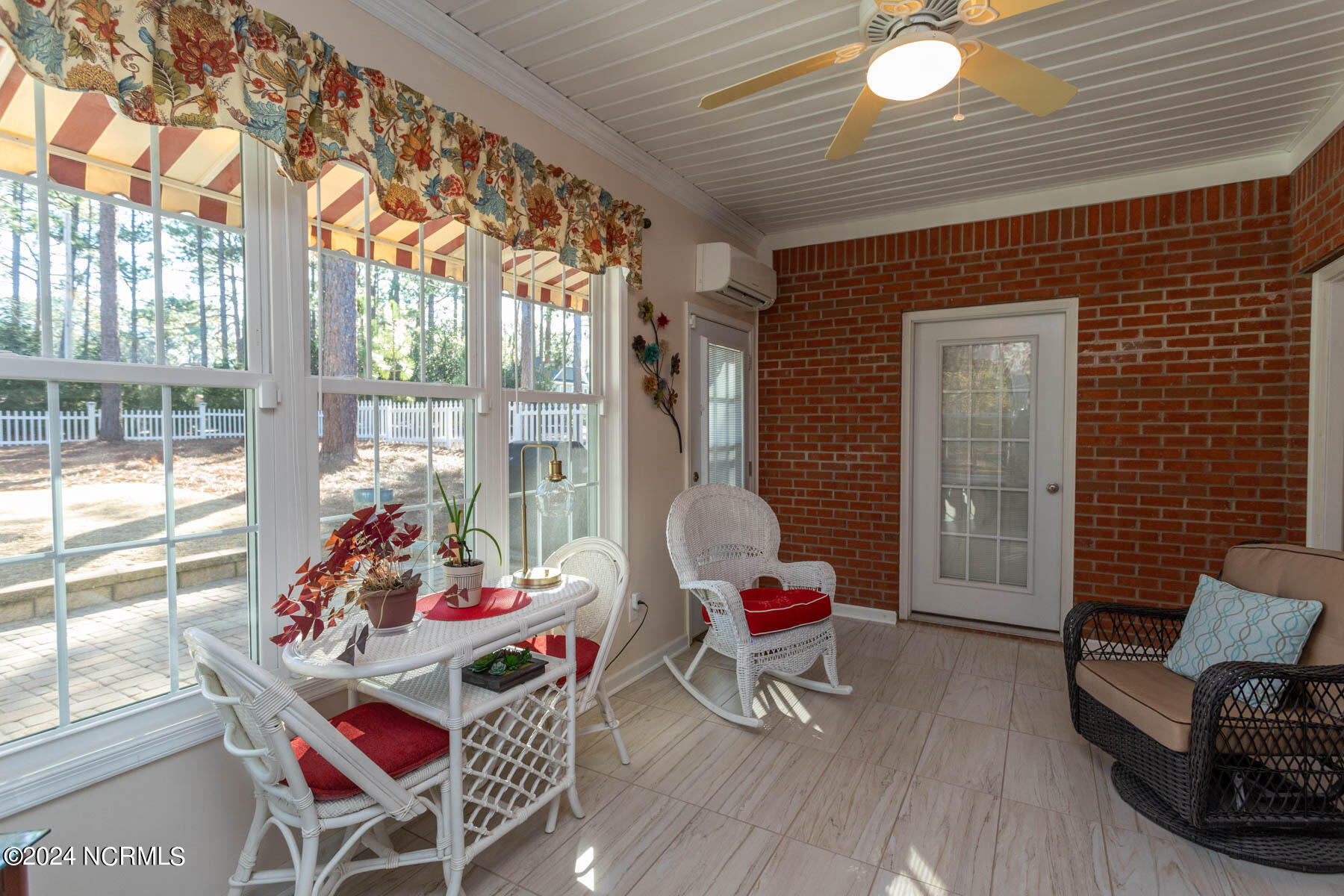 325 Pinehurst Trace Drive Pinehurst, NC 28374 - Photo 25 of 33 Carolina room3