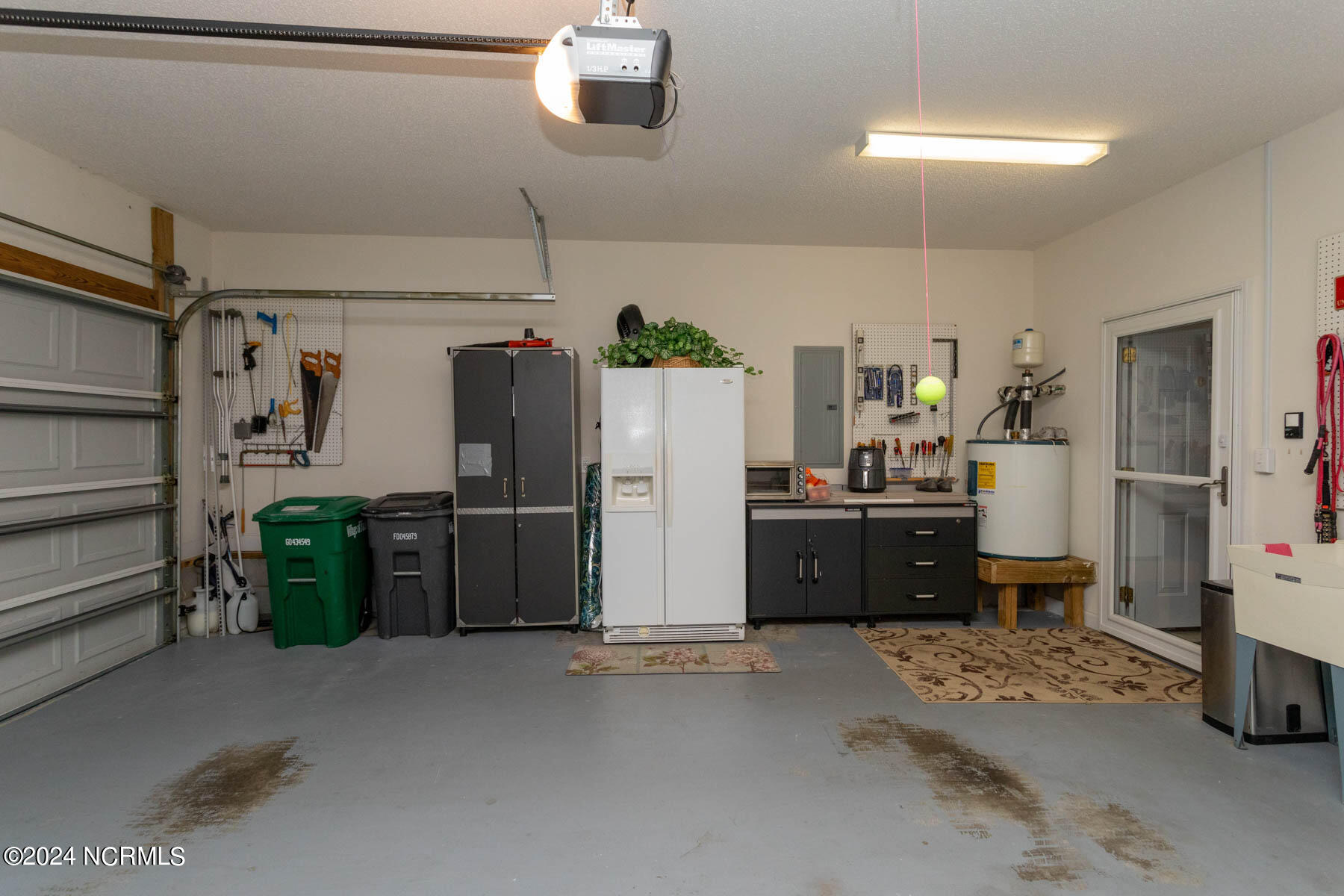 325 Pinehurst Trace Drive Pinehurst, NC 28374 - Photo 27 of 33 garage3