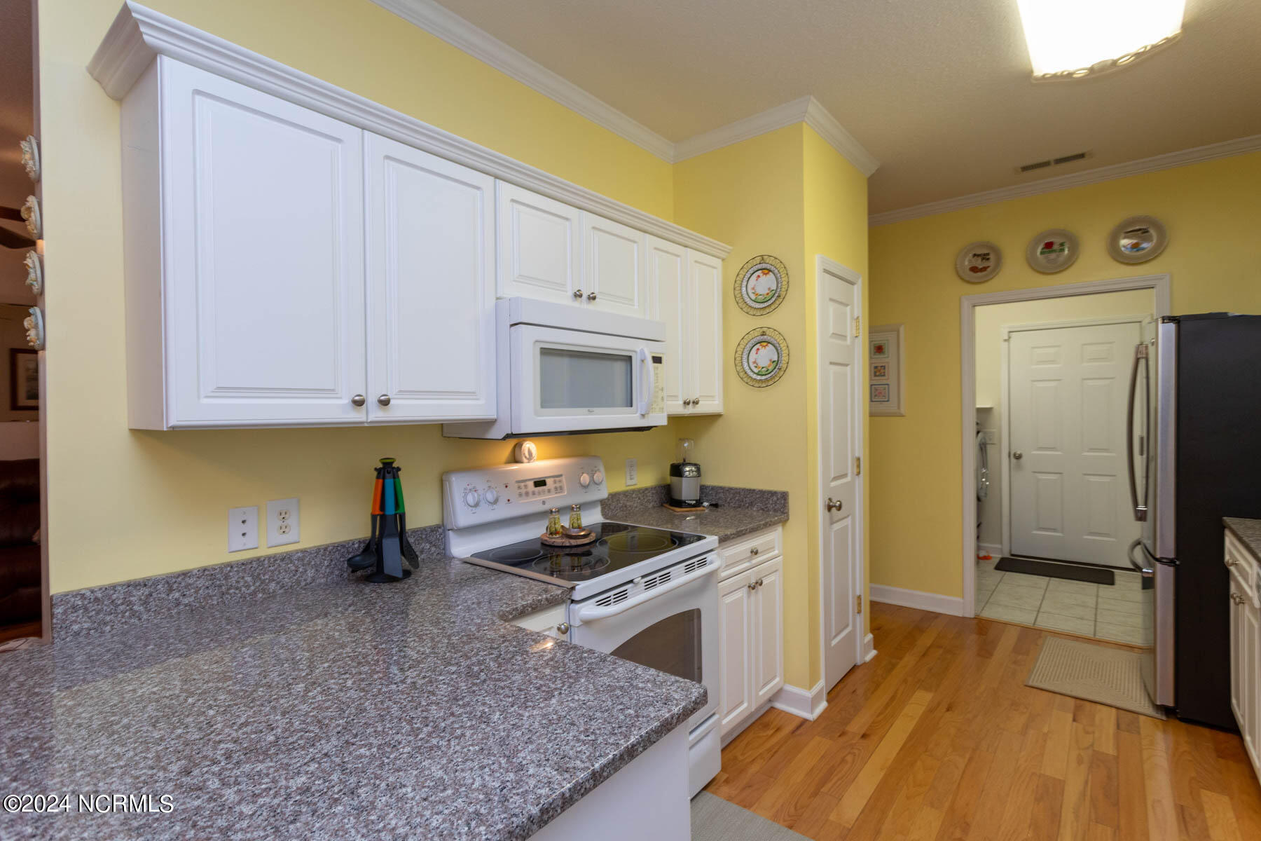325 Pinehurst Trace Drive Pinehurst, NC 28374 - Photo 8 of 33 kitchen2-1