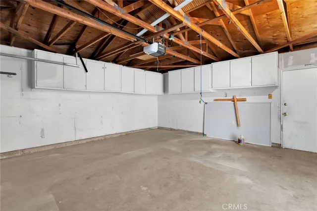 $350,000 | 16463 Solvang Avenue, Victorville, CA 92394