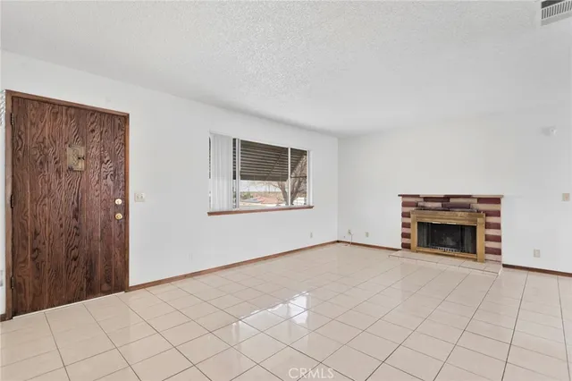 $350,000 | 16463 Solvang Avenue, Victorville, CA 92394