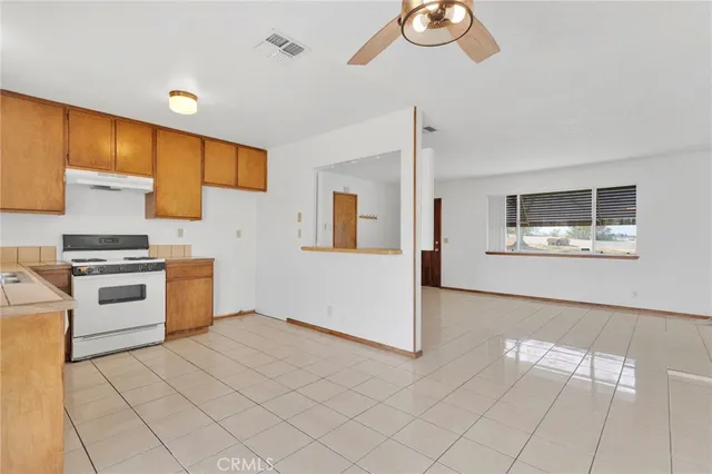 $350,000 | 16463 Solvang Avenue, Victorville, CA 92394