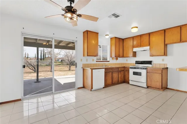 $350,000 | 16463 Solvang Avenue, Victorville, CA 92394