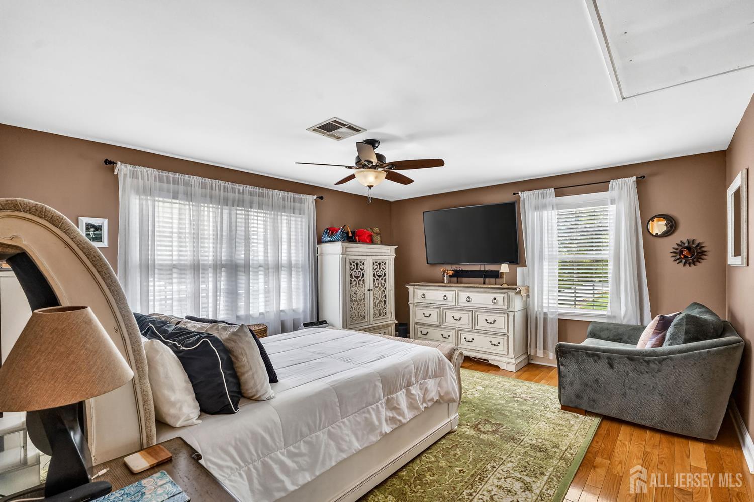 695 Spruce Road North Brunswick, NJ 08902 - Photo 26 of 63