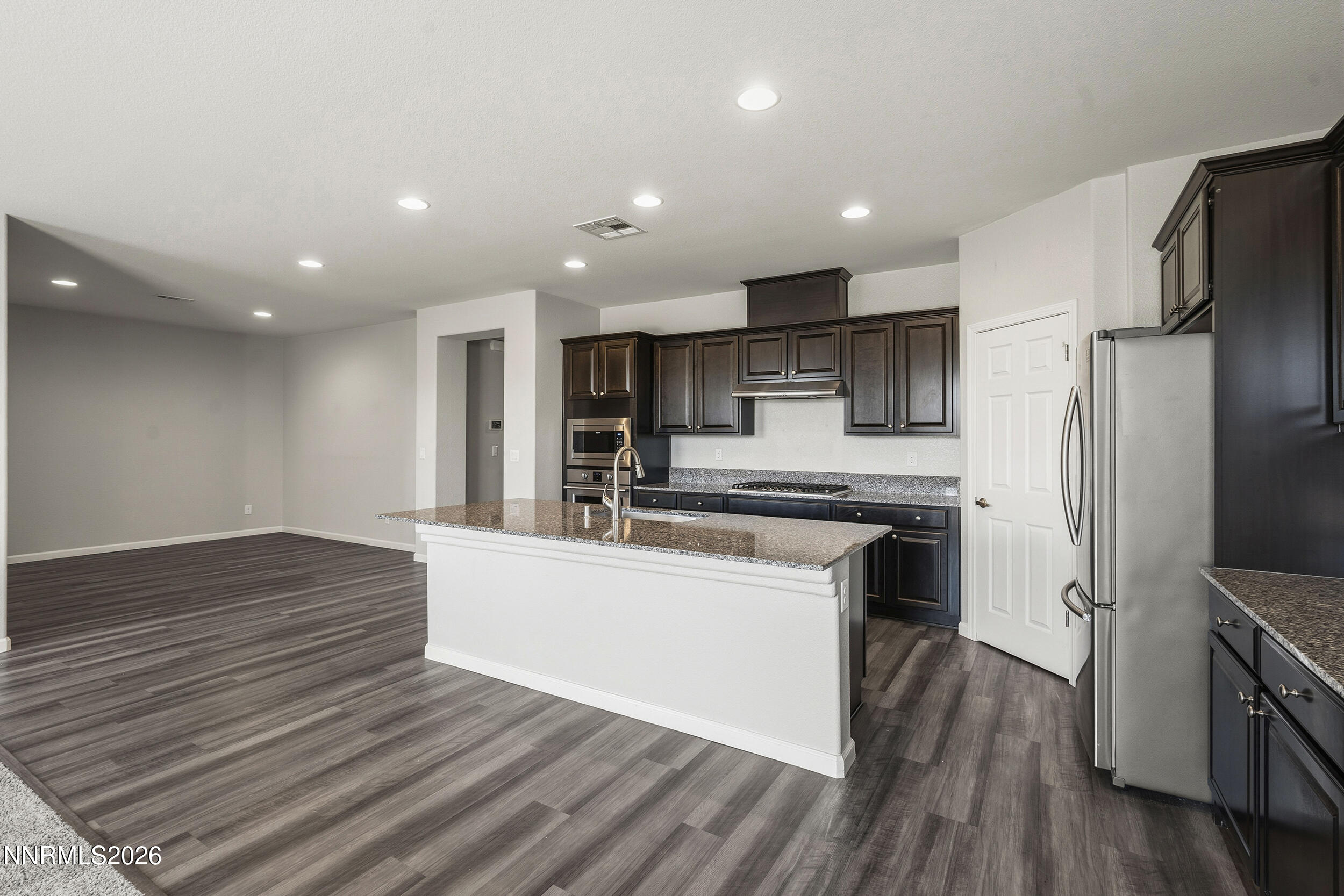14138 Glowing Amber Court Reno, NV 89511 - Photo 14 of 34 12-print-_DSC0208