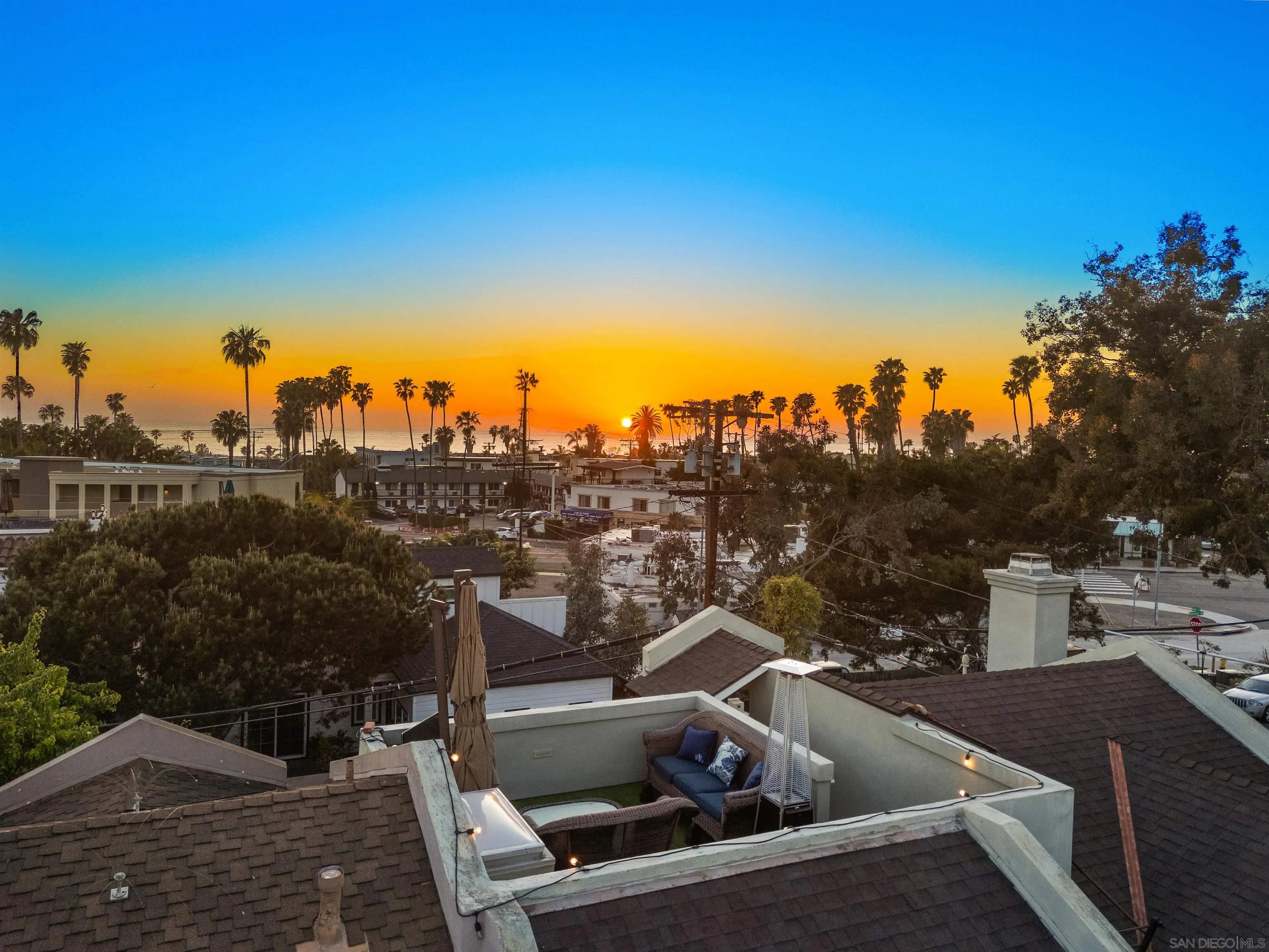 6755 Tyrian Street La Jolla, CA 92037 - Photo 40 of 60 a view of a terrace with couches and sky view