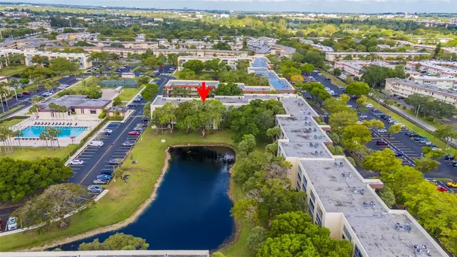$158,000 | 3321 Northwest 47th Terrace, Unit 330, Lauderdale Lakes, FL 33319